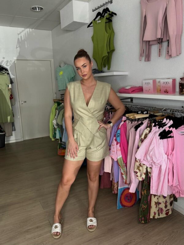 Short Green