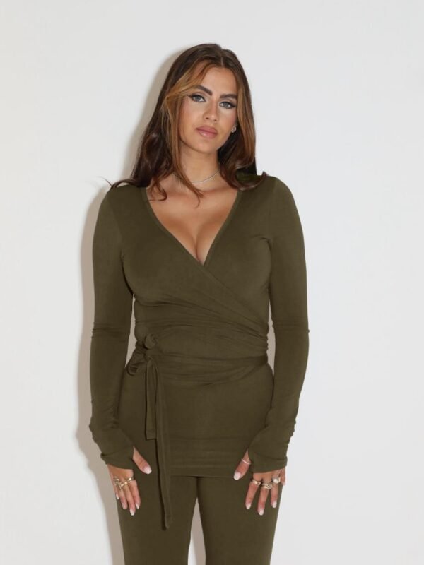 Reinders Soft Wrap Top