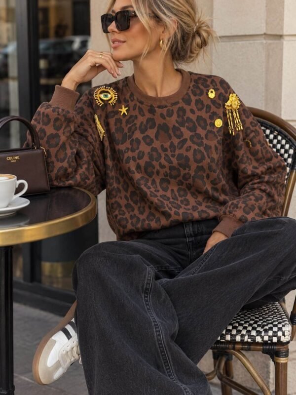 Sweater Gold Details